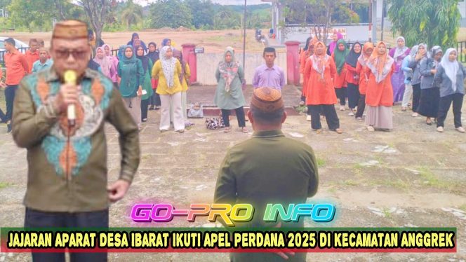 
					Jajaran Aparat Desa Ibarat Ikuti Apel Perdana 2025 di Kecamatan Anggrek