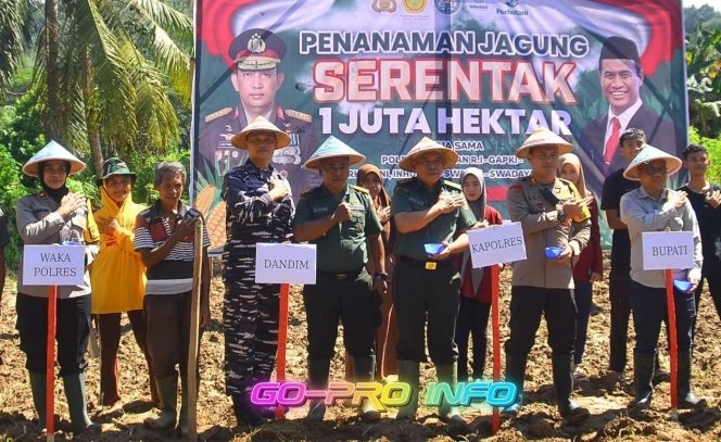 
					Kasdim 1304/Gorontalo Hadiri Tanam Jagung Serentak