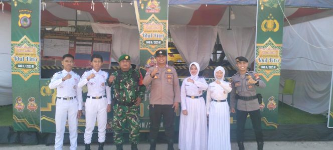 
					Babinsa Kota Utara Laksanakan Pengamanan Lebaran di Pos Pam Mall Gorontalo