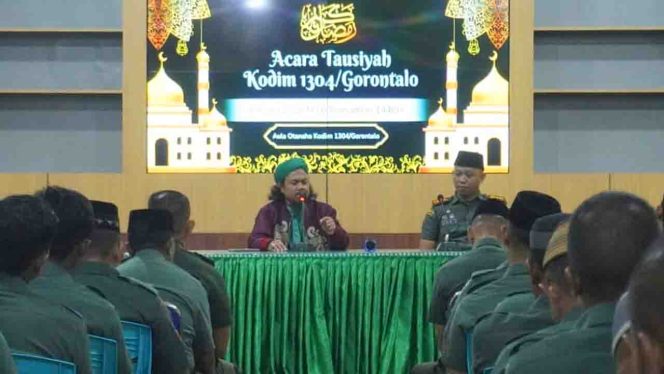 
					Personel Kodim Gorontalo Ikuti Tausiyah Ramadhan Bersama Ulama Kharismatik Al Banjari