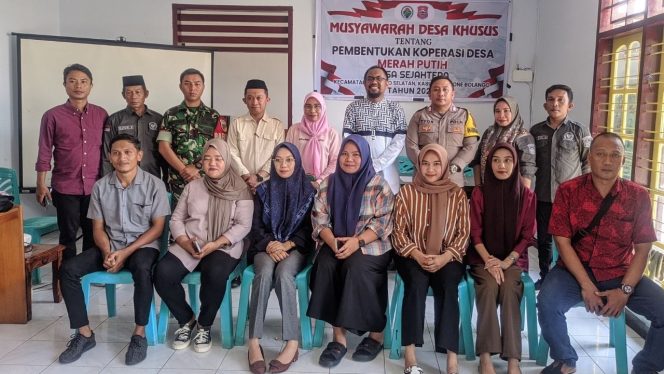 
					Babinsa Tapa Hadiri Musyawarah Pembentukan Koperasi Merah Putih di Bone Bolango