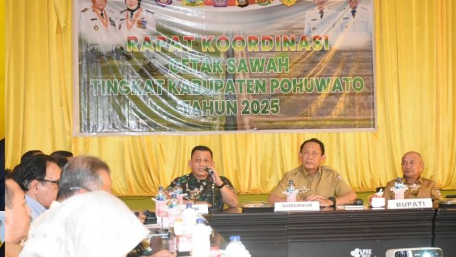 
					Danrem 133/NW Hadiri Rapat Koordinasi Program Cetak Sawah 2025 di Pohuwato