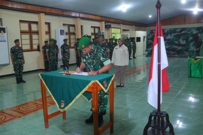 
					Kodim 1304/Gorontalo Gelar Korps Raport Purna Tugas dan Penerimaan Anggota Baru