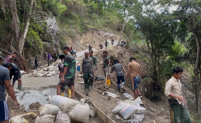 
					Dandim 1304/Gorontalo Tinjau Progres Pembangunan Jalan Rabat Beton TMMD Ke-125 di Desa Molotabu