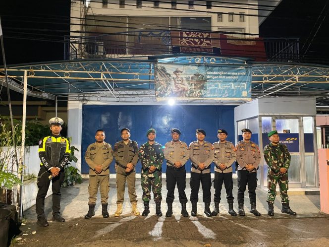 
					Pastikan Situasi Aman Dan Kondusif, Aparat Gabungan Gelar Patroli Pantau Bangsit Wilayah