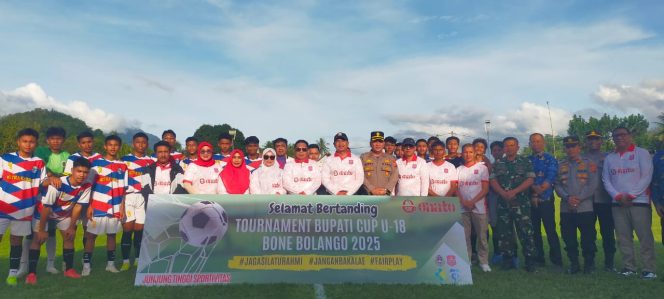 
					Danramil 06/Suwawa Tengah Hadiri Pembukaan Turnamen Sepak Bola Bupati Cup U-18 Bone Bolango