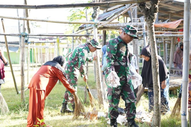 
					Kodim 1315/KG Gelar Karya Bakti Bersihkan Pasar Desa Datahu Jelang HUT ke-80 TNI