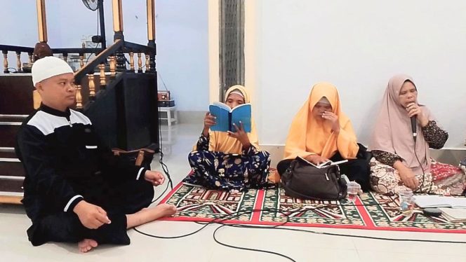 
					Tradisi Dikili Khas Gorontalo Semarakkan Maulid Nabi di Botumoputi